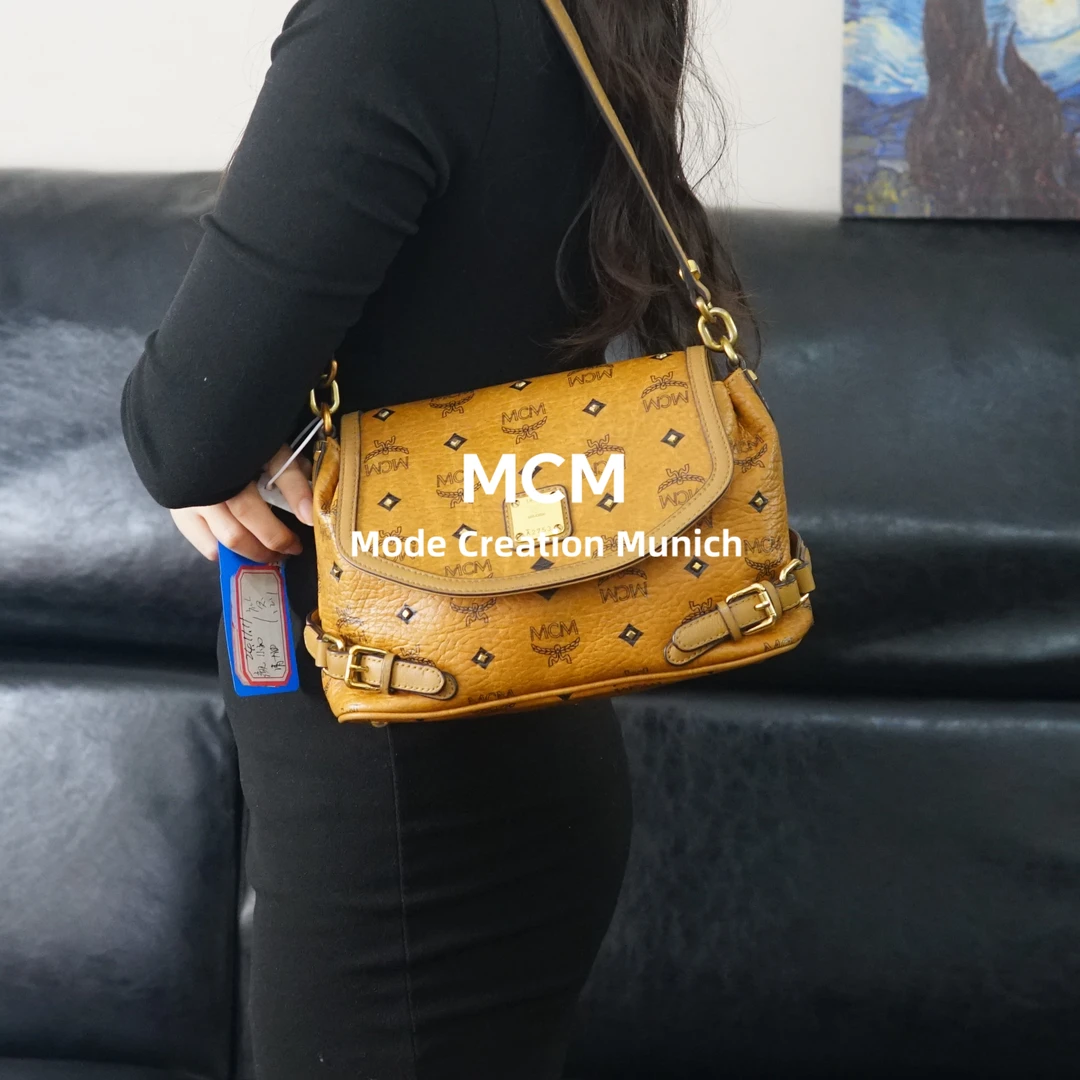 95新 MCM 干邑色斜挎包/AF11627056/7056