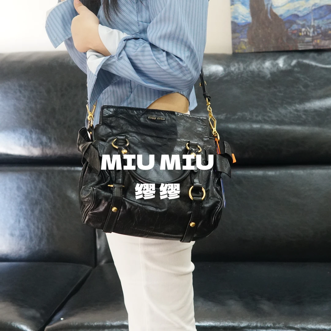 95新 MIU MIU/缪缪 miumiu/黑金斜挎包/FYBB09515040/5040
