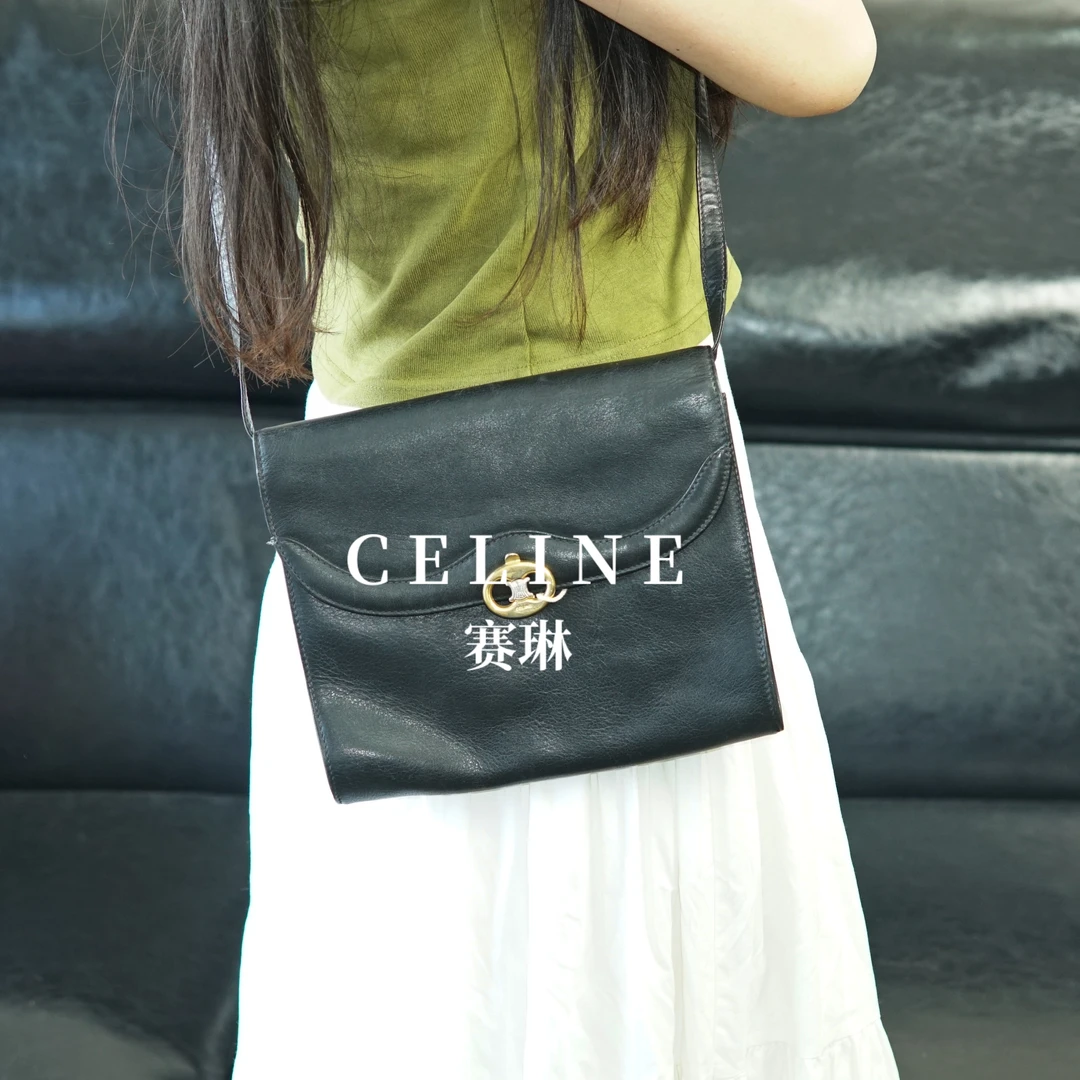 95新 Celine/思琳 黑色金扣斜挎/HT06618050/8050