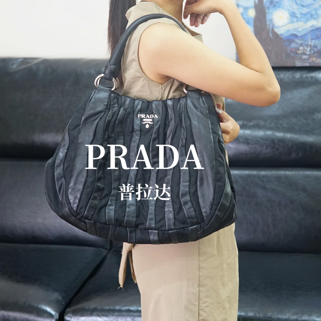 95新 Prada/普拉达 黑色单肩包/ZZ09617055/7055