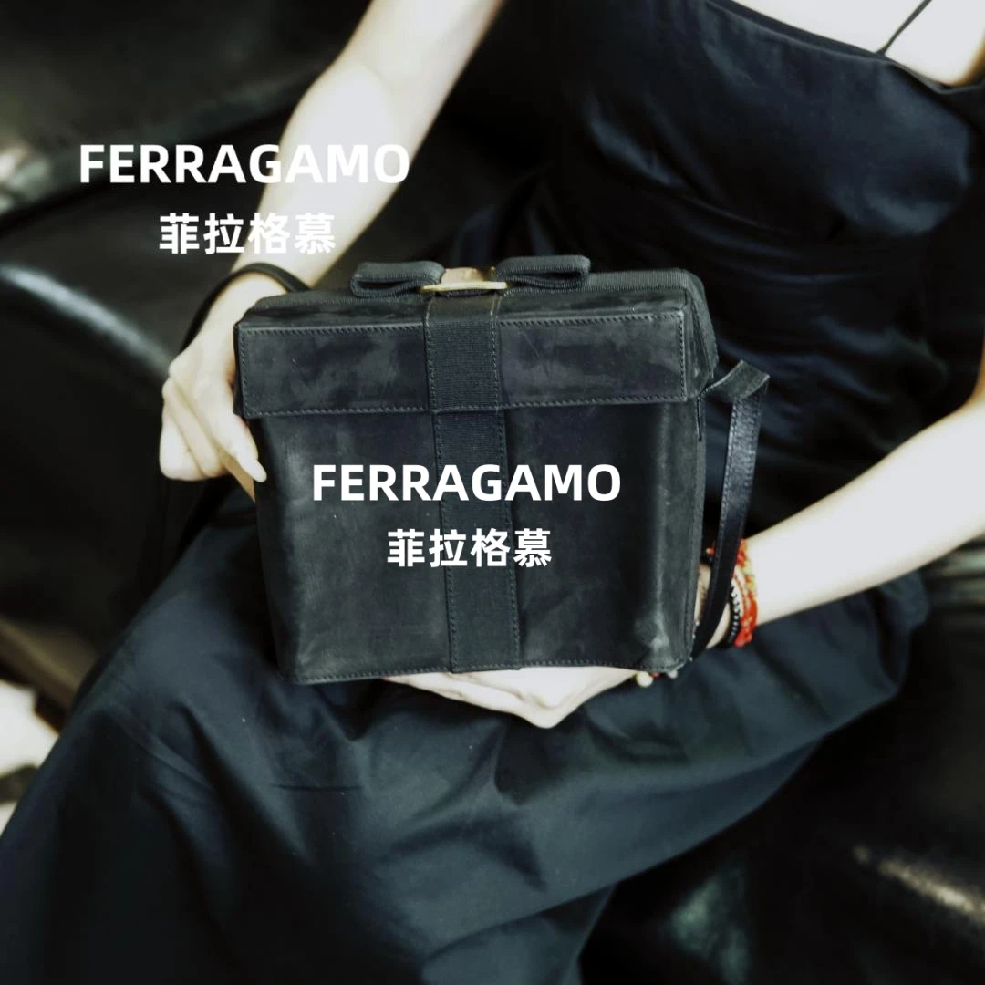 95新 FERRAGAMO/菲拉格慕 黑色单肩包/YJ03531035/1035