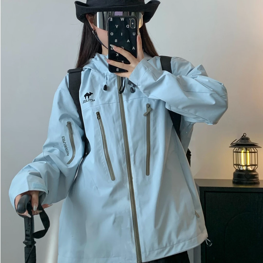 【品牌正品】春秋季科技新款户外运动冲锋衣情侣户外登山徒步防水