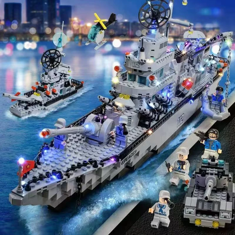 中国福建舰航空母舰积木搭建山东辽宁号航母男孩拼装益智玩具礼物
