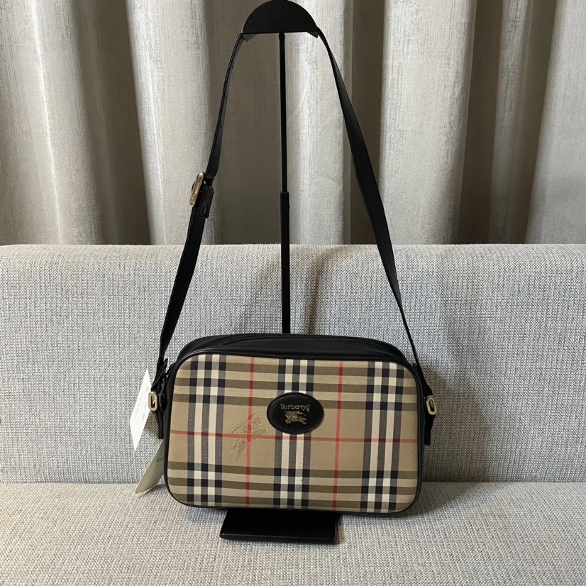95新 BURBERRY/博柏利 单肩包/k01