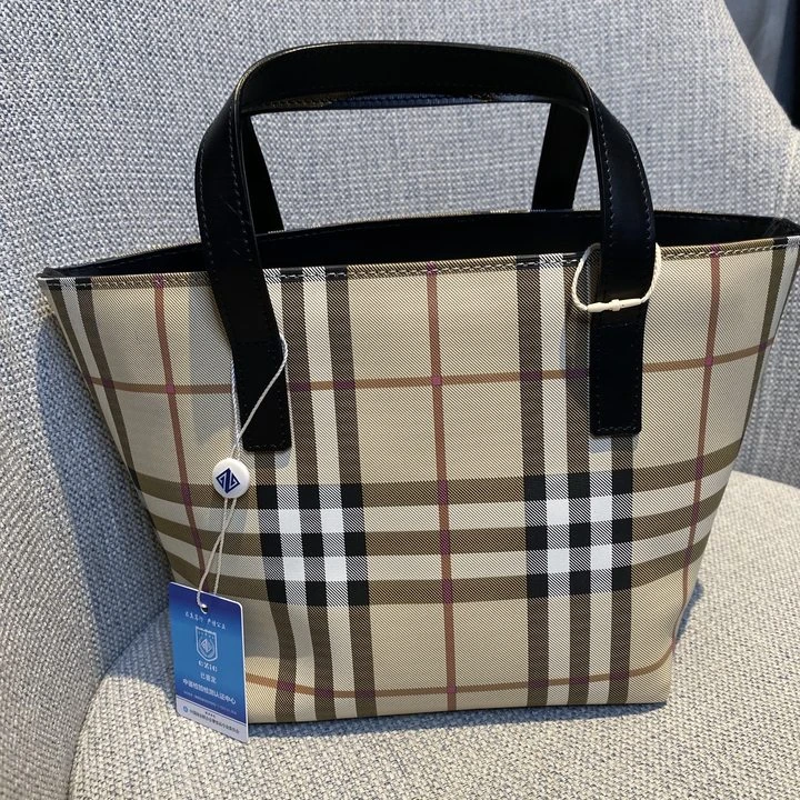 95新 BURBERRY/博柏利 单肩包/Z18