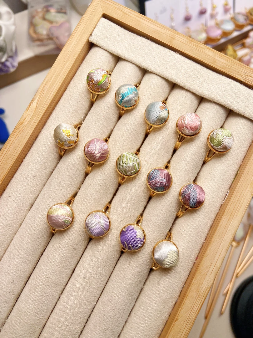 2025年新款布艺宋锦金属饰品