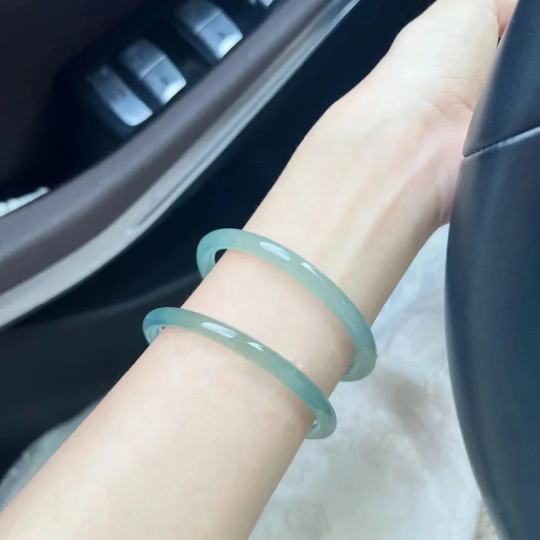冰翡 翠色蓝水天青冻色少女秀气小圆条手镯天空之境冰透蓝叮当镯