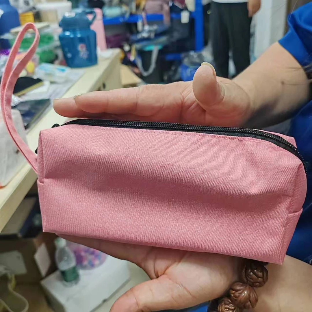 新款时尚手拿化妆包551