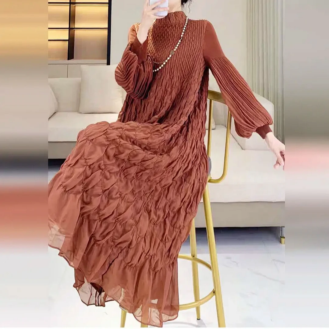 重工刺绣压花褶皱连衣裙2025秋冬新款网纱气质显瘦中长款裙