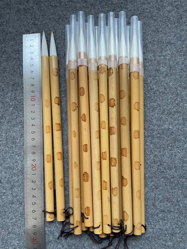 作品级兼毫毛笔出锋4.5厘米口径1.1厘米和出锋3.7厘米口径0.9厘米