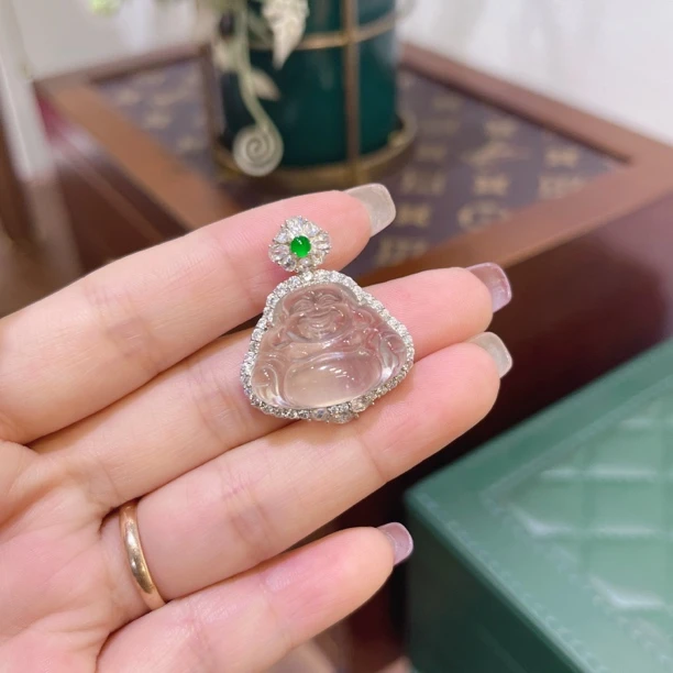 天然玉石，石英质玉小佛公，s925银镶嵌