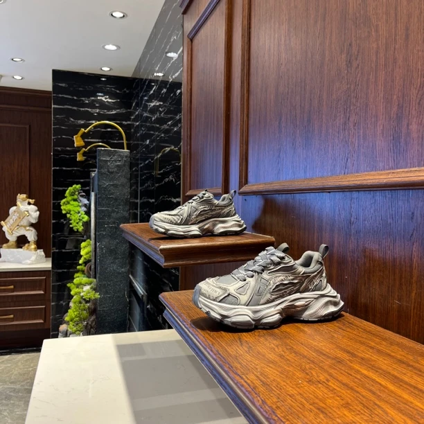 欧洲站秋冬2024新款男鞋厚底皮面老爹鞋轻质透气休闲鞋（标准尺码）