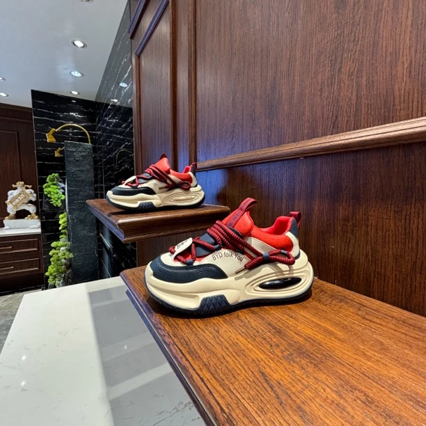 2024单棉同款新款男鞋厚底皮面老爹鞋轻质透气休闲鞋（偏大一码）