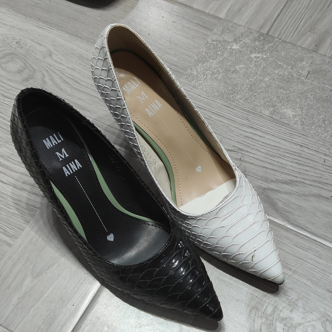 新款时尚高跟鞋百搭浅口低跟粗跟尖头舒适真皮单鞋简约春季黑色