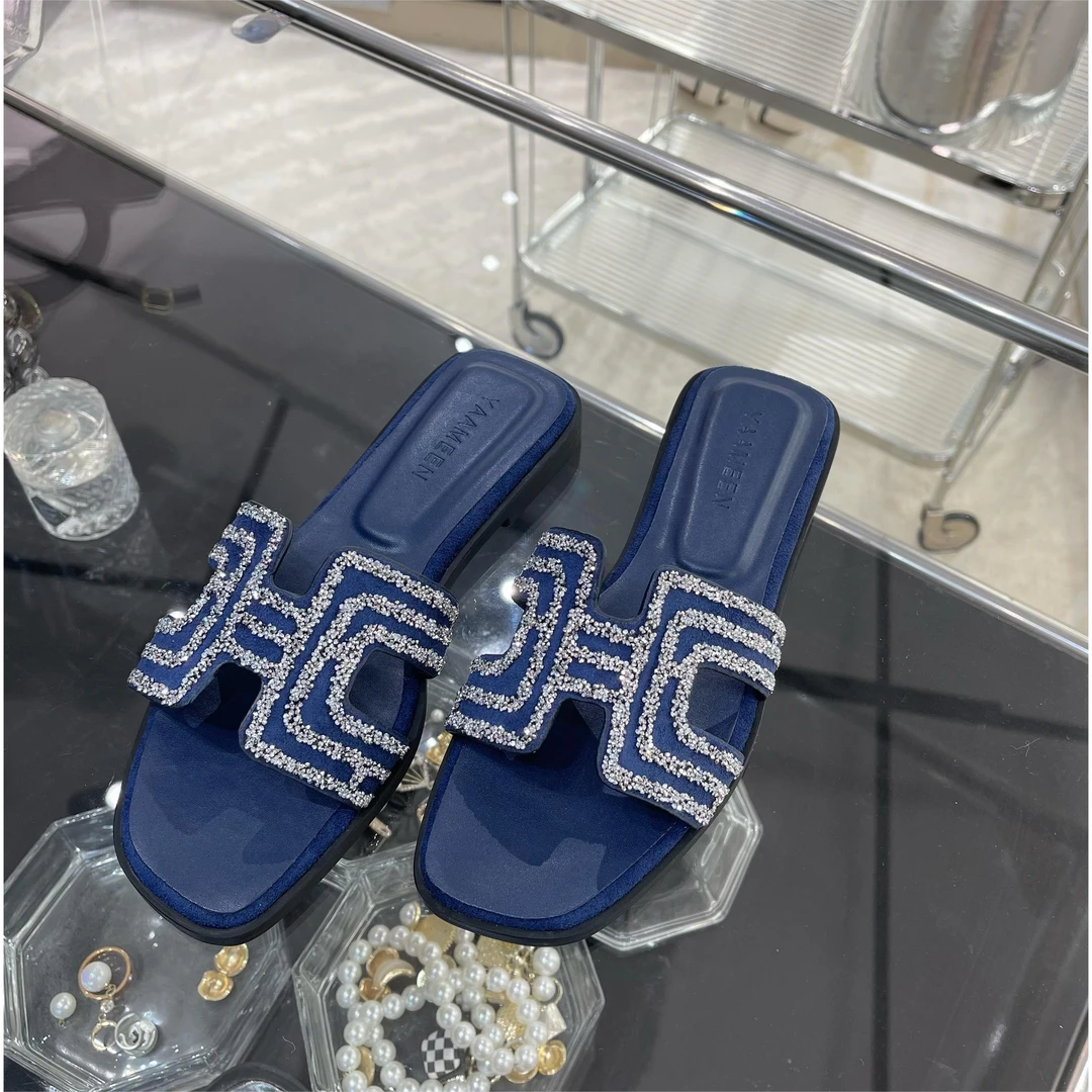 宝石蓝2024真皮水钻拖鞋女夏季网红休闲平跟一字凉鞋拖鞋沙滩鞋