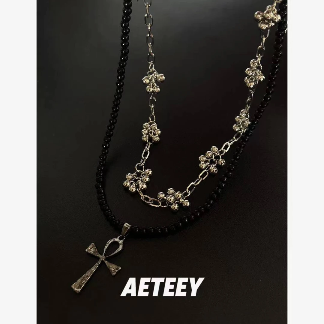AETEEY 铜合金亚克力项链 暗黑风双层叠戴葡萄串十字架项链R58