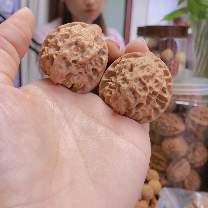 【闪购商品】文玩核桃把件40白蛇谷油