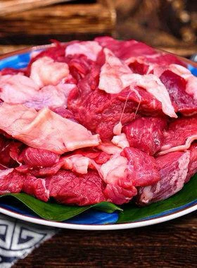 （筋头巴脑)牛腩 牛窝骨筋 燕赤切好的块