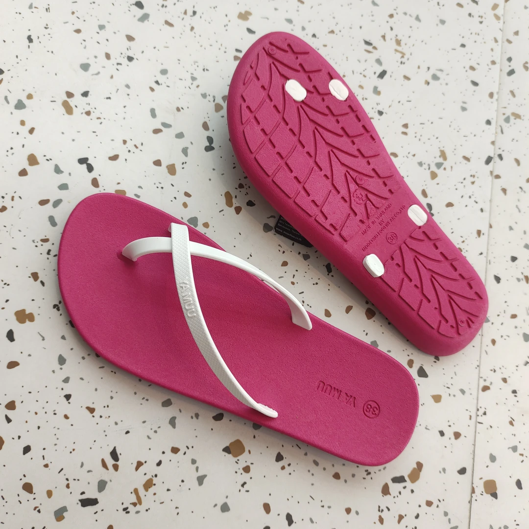 原装进口泰国经典轻便舒适防滑耐磨人字拖鞋时尚潮流靓丽女潮热卖