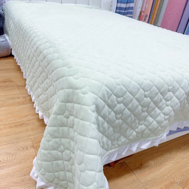 加大加厚牛奶绒床盖（2.2宽2.3米长）