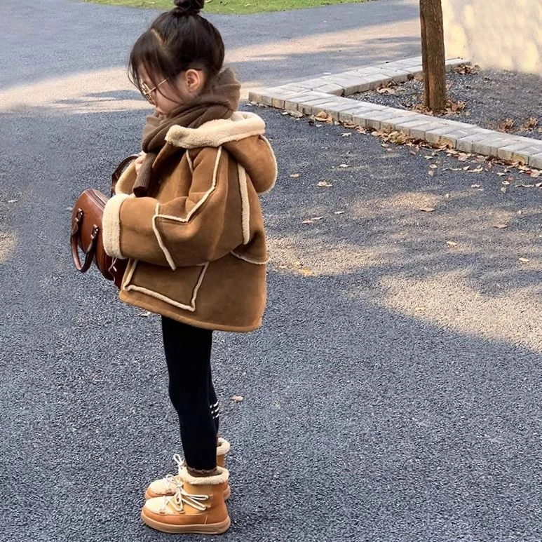 女童外套秋冬季2023新款皮毛一体羊羔毛外套宝宝连帽加厚保暖上衣