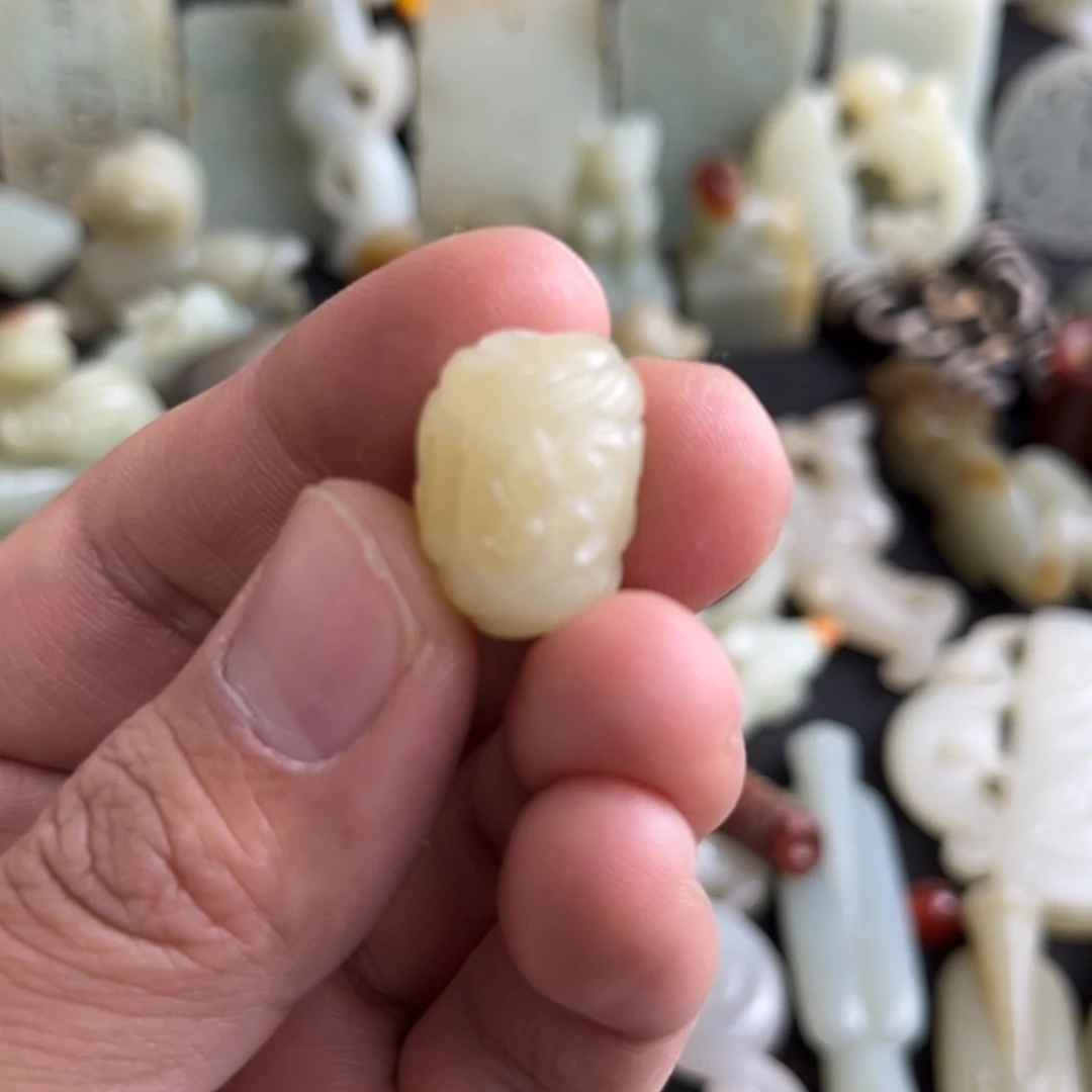 【闪购商品】和田玉（糖玉）颈饰未镶嵌龍*龘