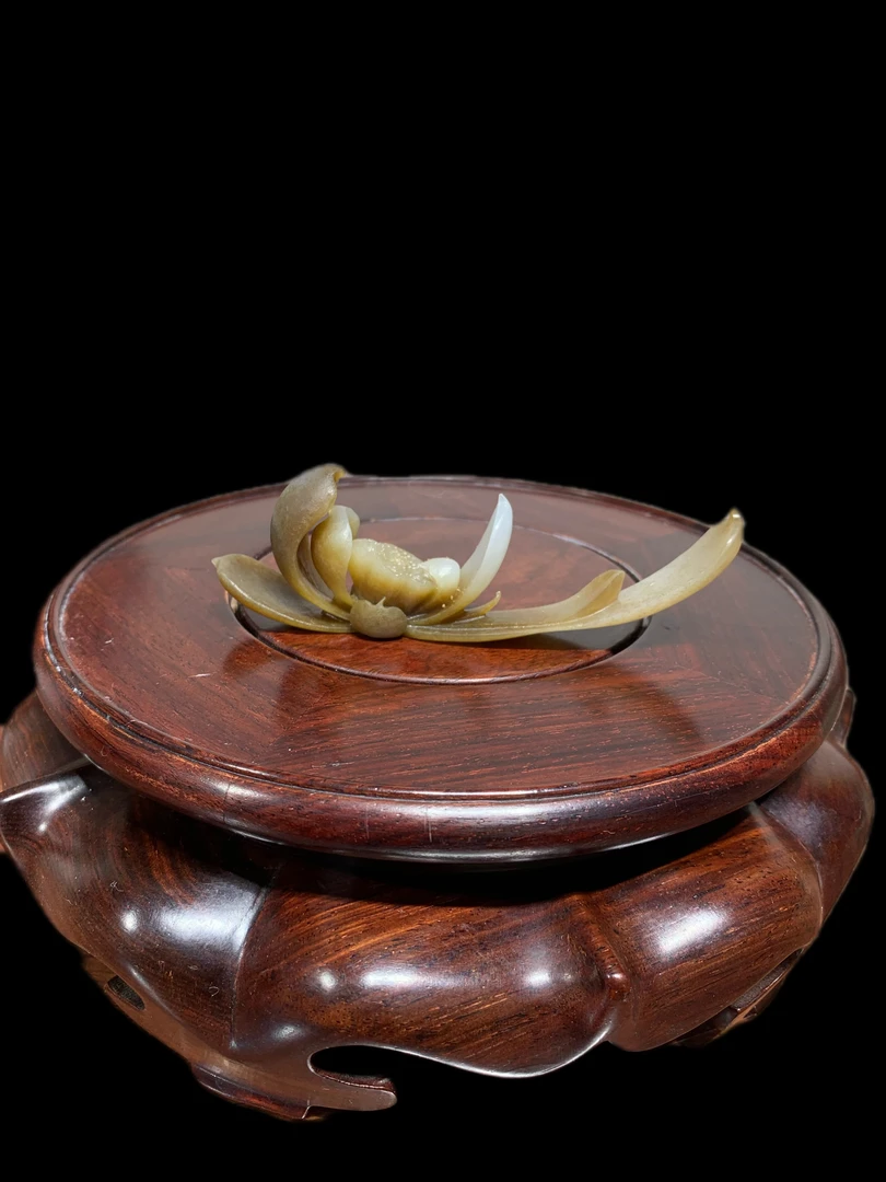 和田玉莲花香插福利价