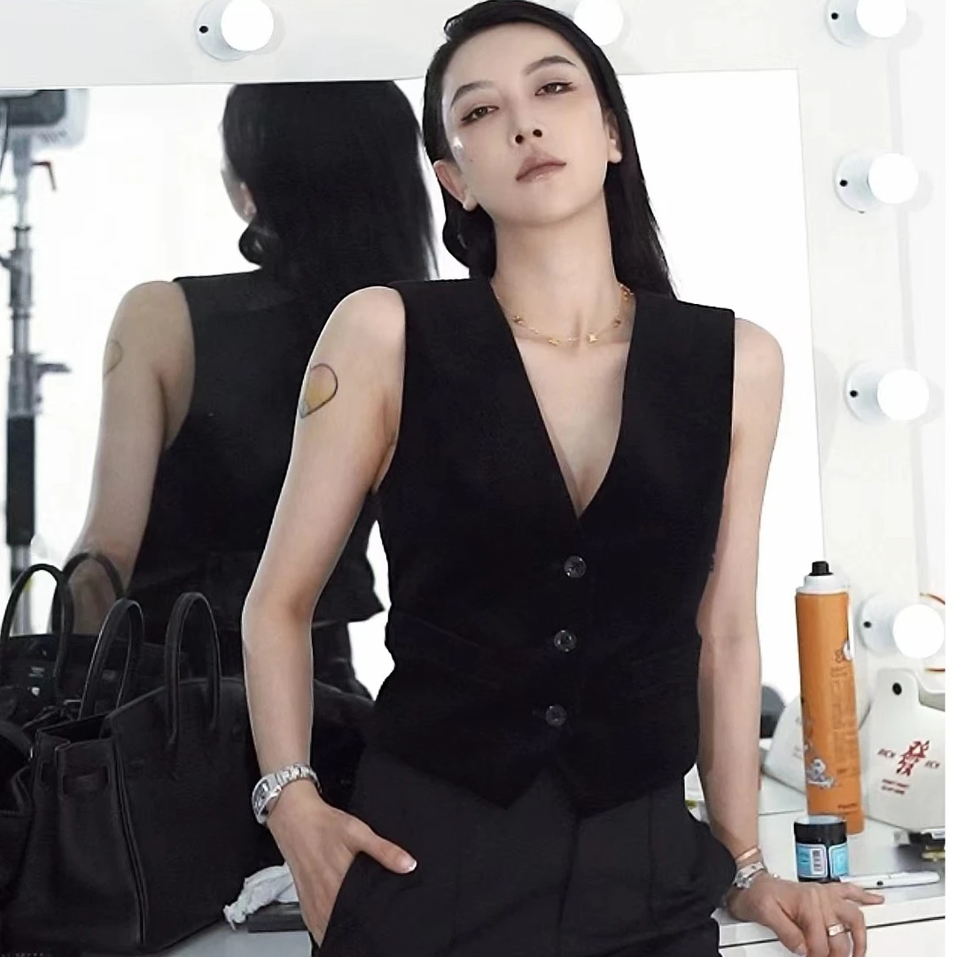 【丝绒球】QIQIZHOU定制丝绒排扣马甲 no退 no退（盗图必究）