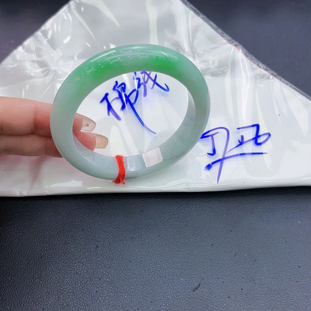 翡翠手镯未镶嵌天然缅甸翡翠手镯
