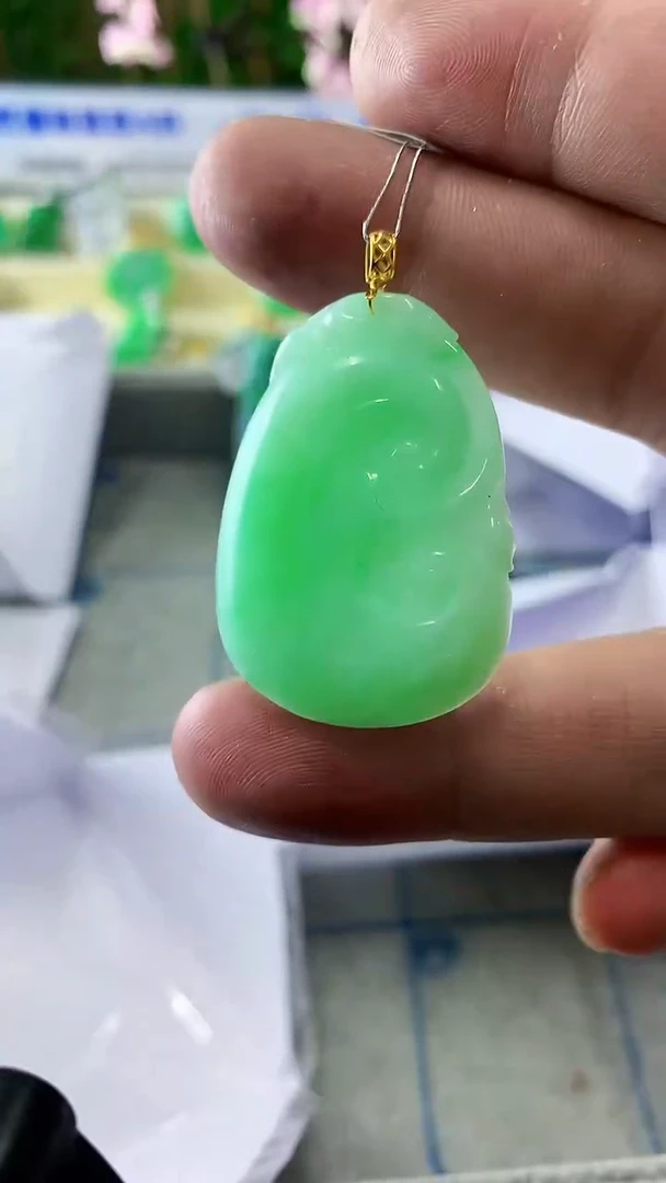 【闪购商品】翡翠颈饰未镶嵌挂件