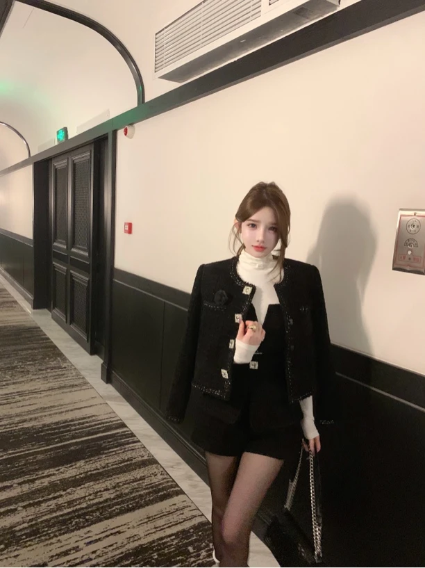 TUTU【黑金松露】设计师秋冬短款气质时尚粗花呢小香风外套#WT1263