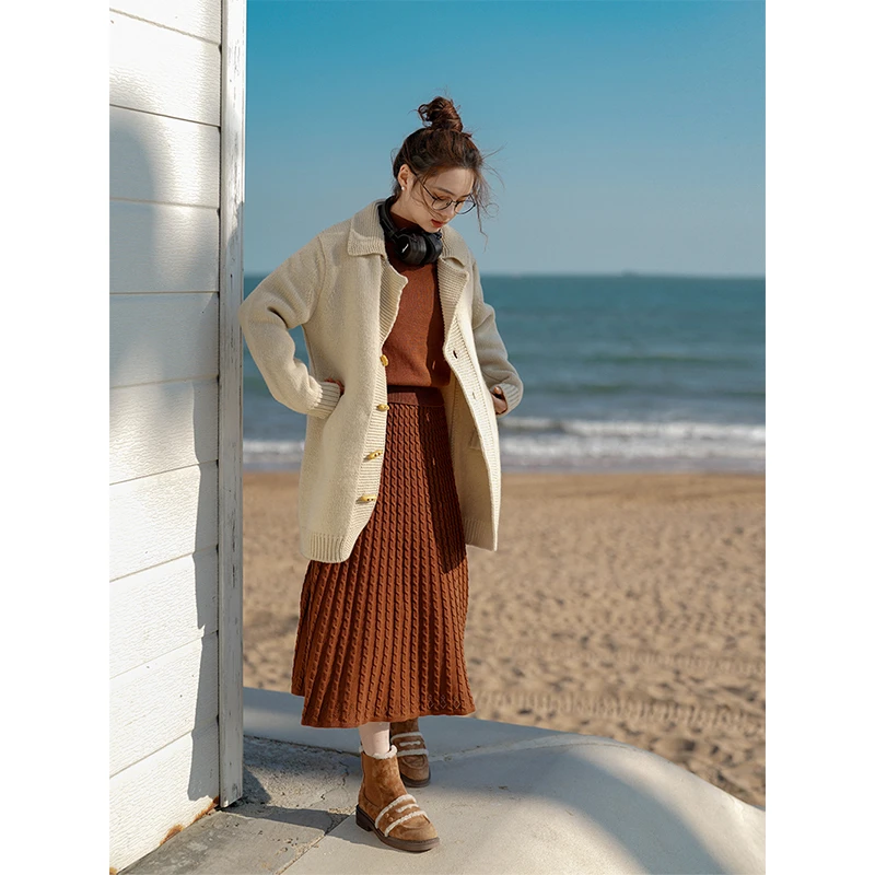 浮生八记“英式枪驳领”复古羊毛粗针翻领中长款毛衣