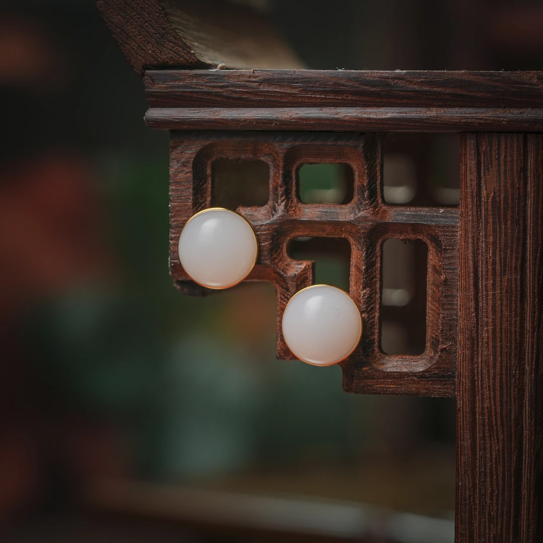 尚云·收藏级和田玉羊脂级老料18K金白玉耳钉AE0215约12mm