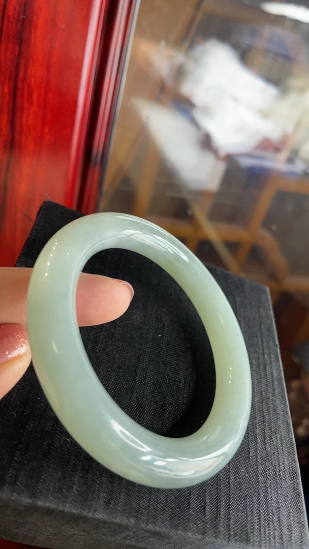 天然翡翠玉手镯实物水头足色好花型好内径56.7宽11厚8.5送人自用