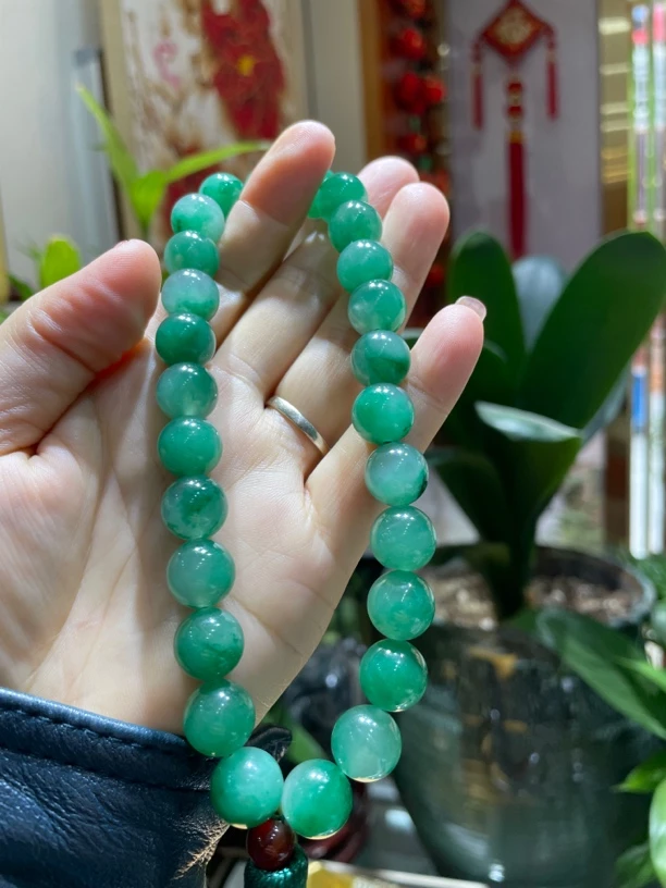 天然独龙玉佛珠手持珠子冰绿色共26颗珠子送人自用
