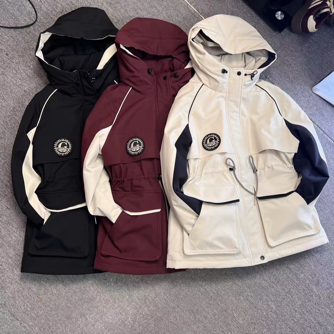 美红家      冬季抗寒连帽毛内胆腰抽绳派克服中长款