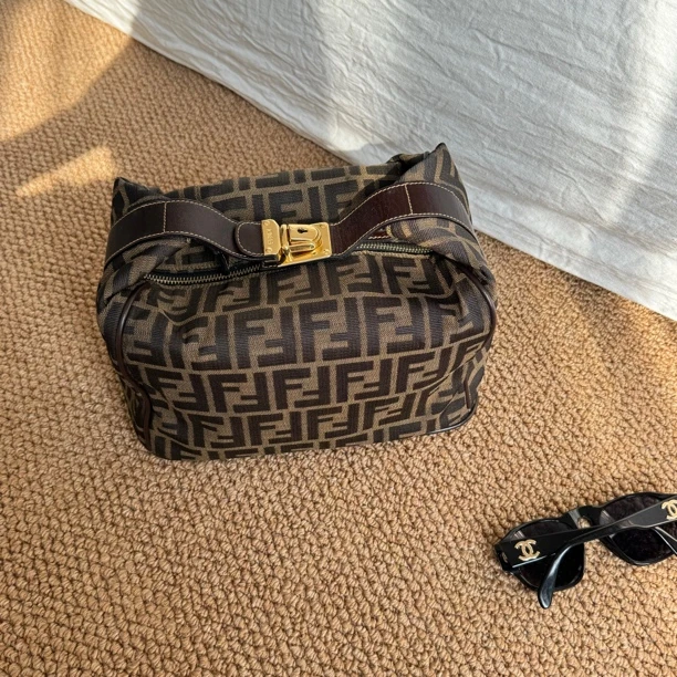 95新 FENDI/芬迪 芬迪经典老花饭盒