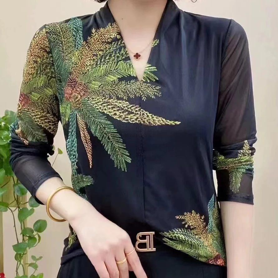 椰子树印花V领小衫-洋气网纱打底衫905中国风上衣女