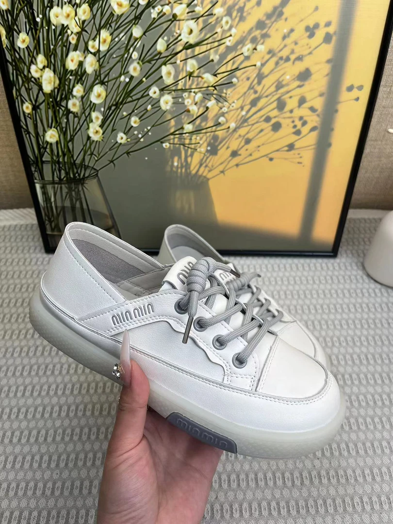 果冻牛筋底小白鞋2024春夏季时尚两穿妈妈鞋软皮软面薄荷曼波单鞋