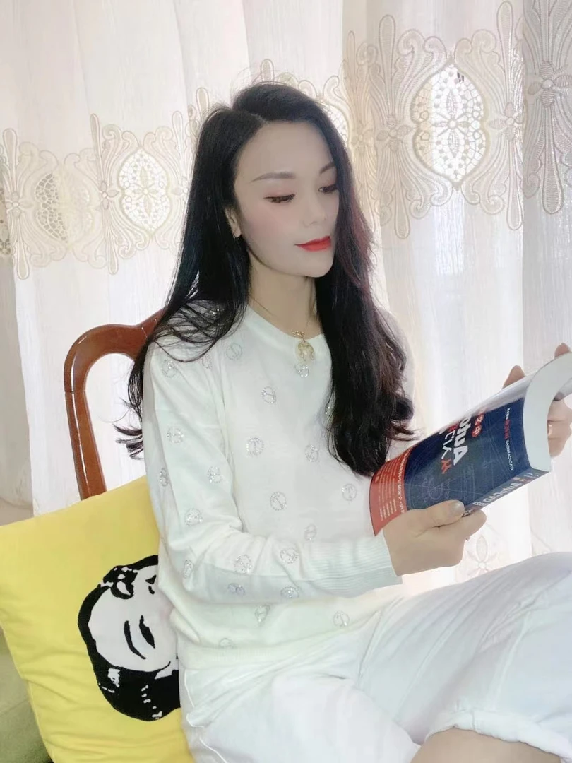 可机洗不掉钻圆领打底衫