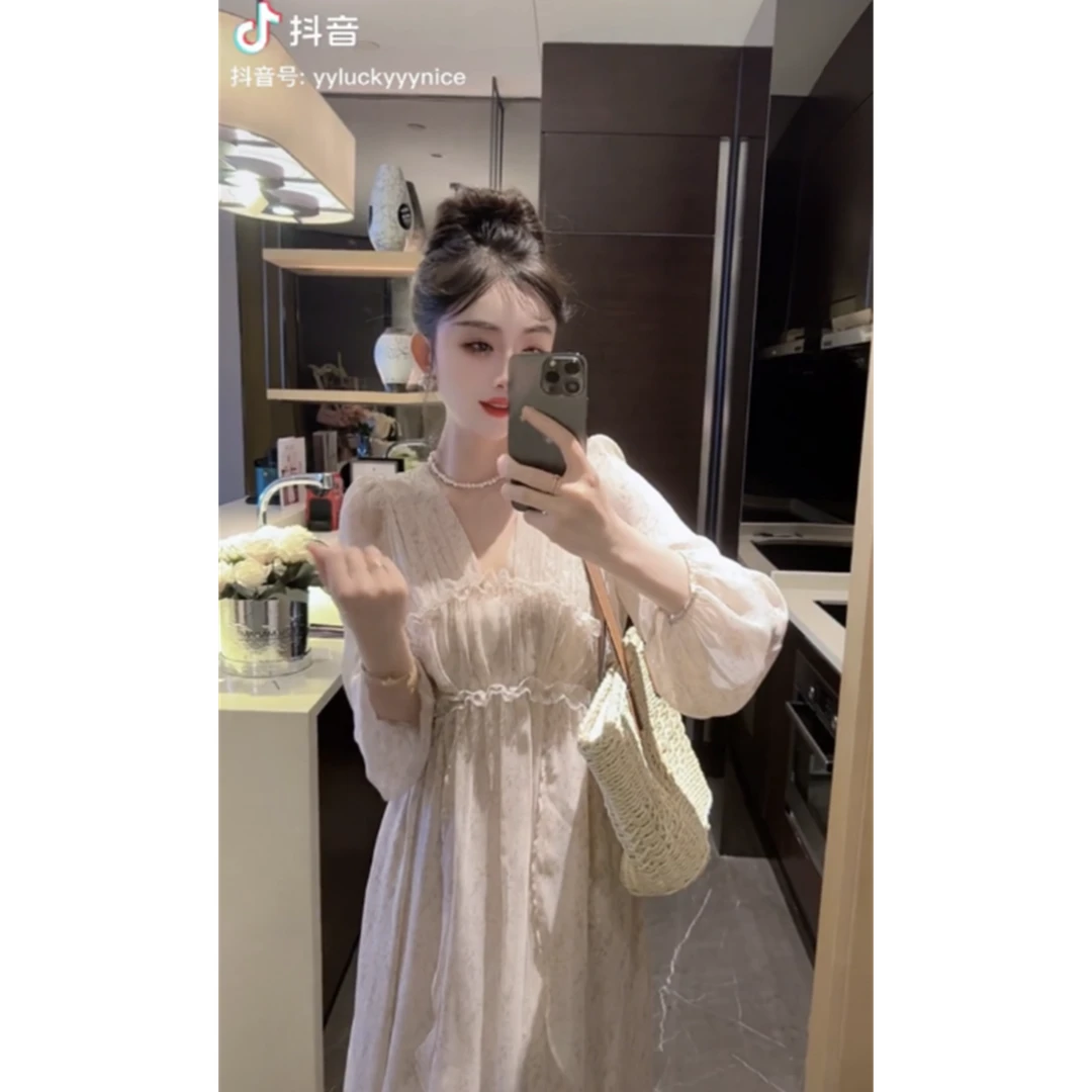 Nalian/拿恋-洋洋严选-法式V领拼接木耳边收腰显瘦连衣裙 YY69782