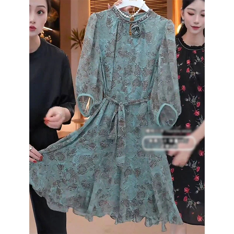 法式高级感显瘦别致洋气欧洲站2024夏季新款时髦轻奢减龄连衣裙女