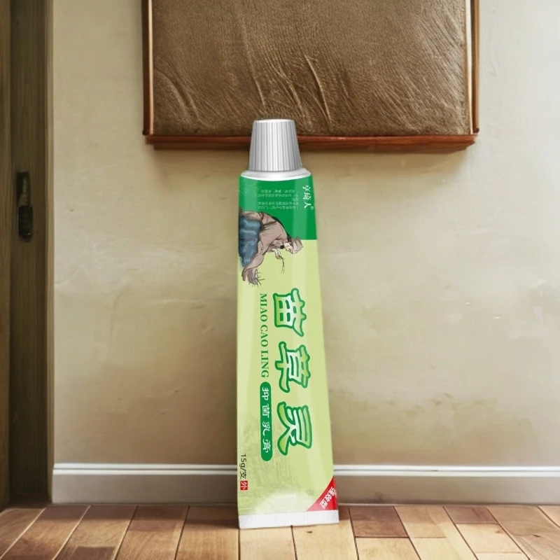 大腿内侧痒起包疙瘩涂抹抑菌舒缓软膏温和止痒