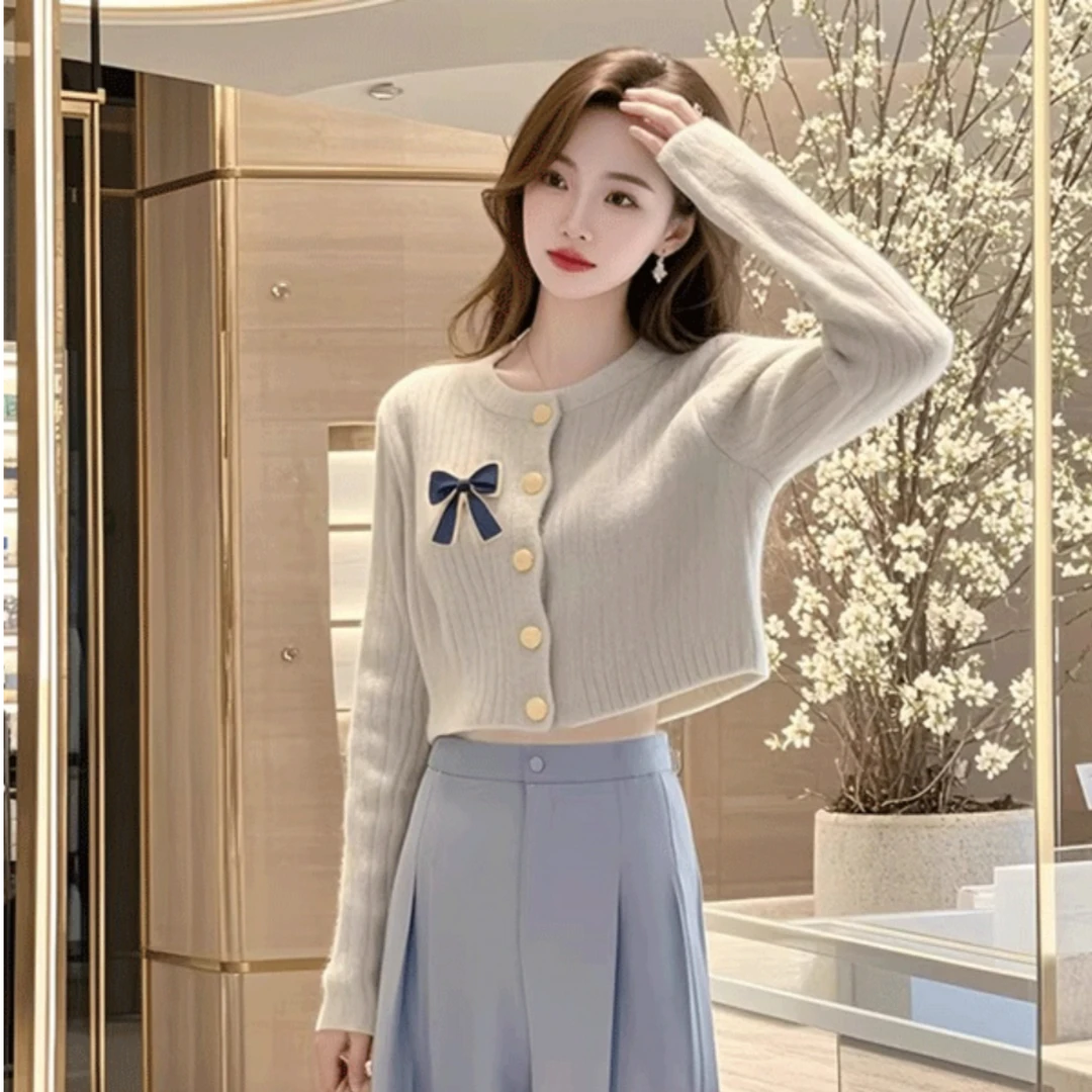 休闲风轻职风时尚针织上衣韩版百搭短款法式秋季小香风早秋设计感