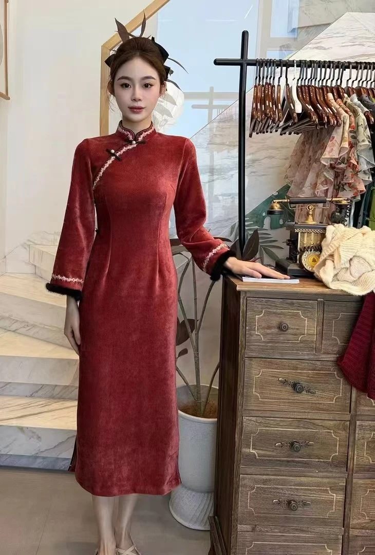 旗格格 设计师新款粉色花瓣包边复古减龄显瘦国风旗袍