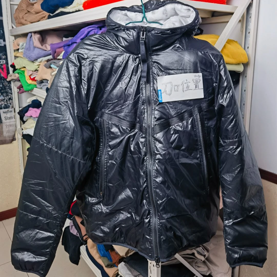 （有修复痕迹）断码孤品 男女同款 保暖运动衣159