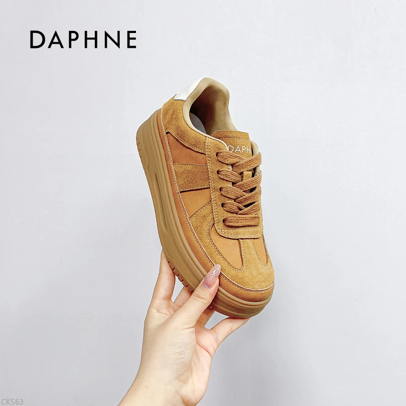 达芙妮新款百搭鞋女2024秋季新款厚底增高外穿女鞋潮流时尚女鞋