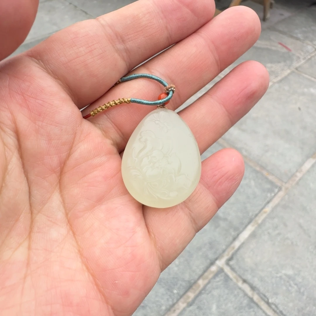 和田玉颈饰未镶嵌娜*