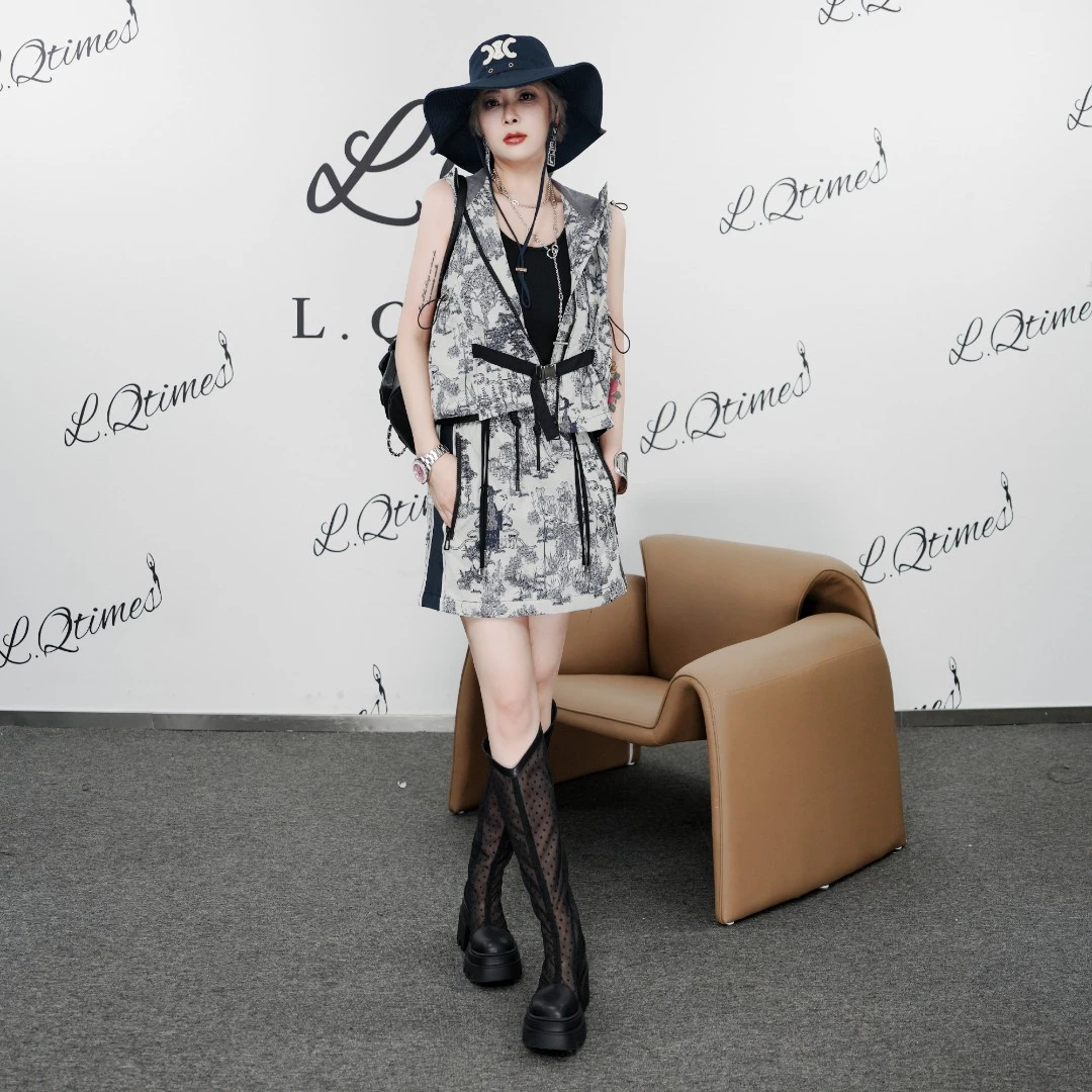 【彤姐】Qtime&气质减龄洋气扎染印花上衣短裙两件套装（23290102）