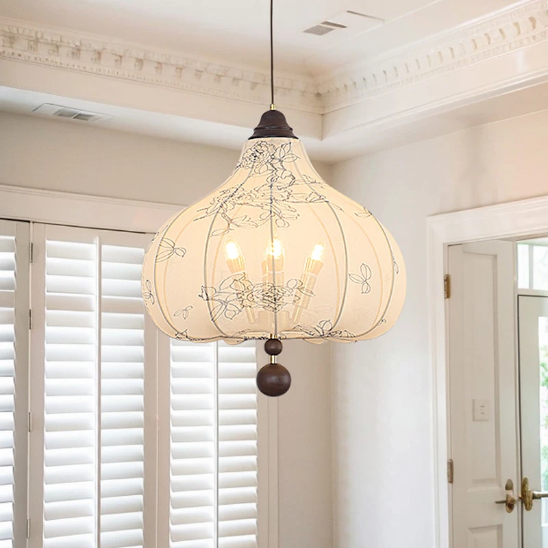 法式复古卧室吊灯侘寂风餐厅中古实木布艺印花全光谱餐厅灯casagd